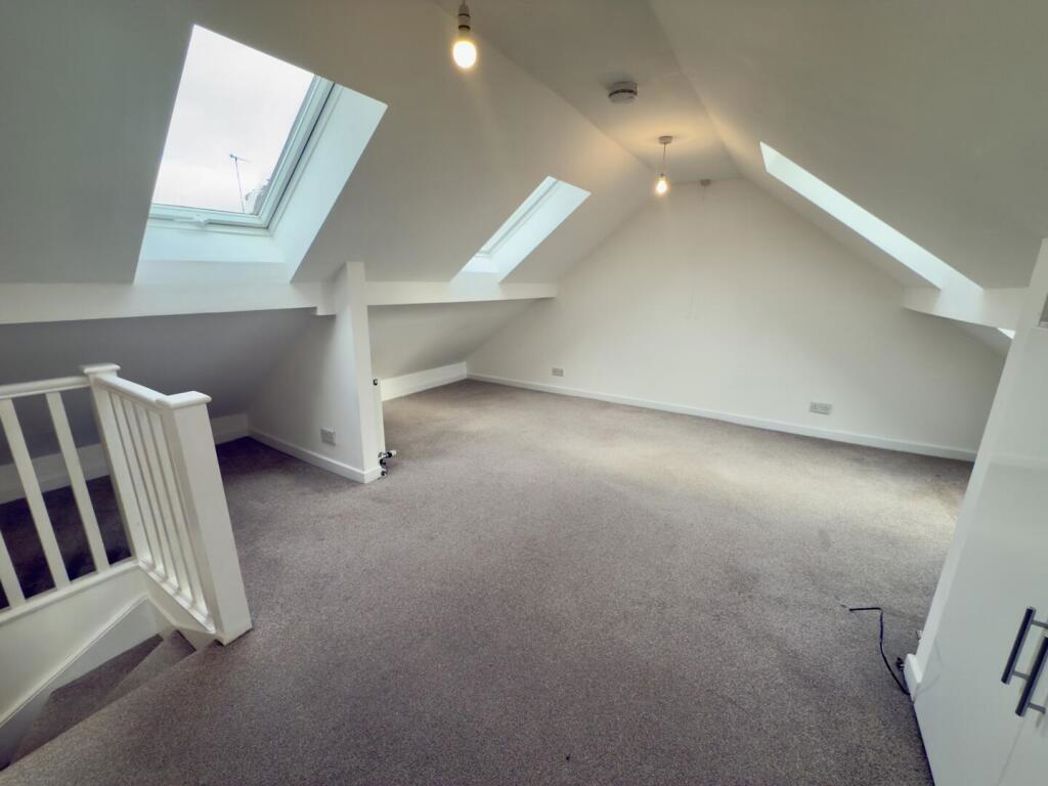 Property image 11 of 15