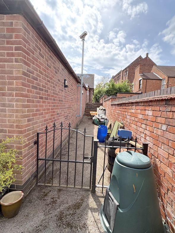 Property image 17 of 25