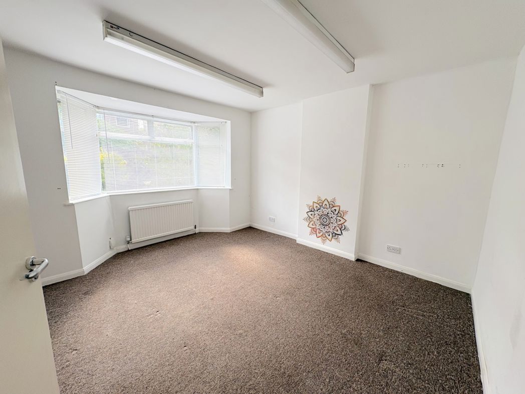 Property image 10 of 25