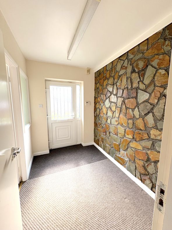 Property image 3 of 25