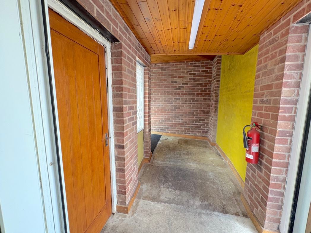 Property image 8 of 25