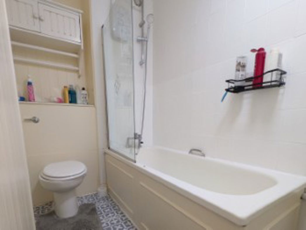 Property image 11 of 13