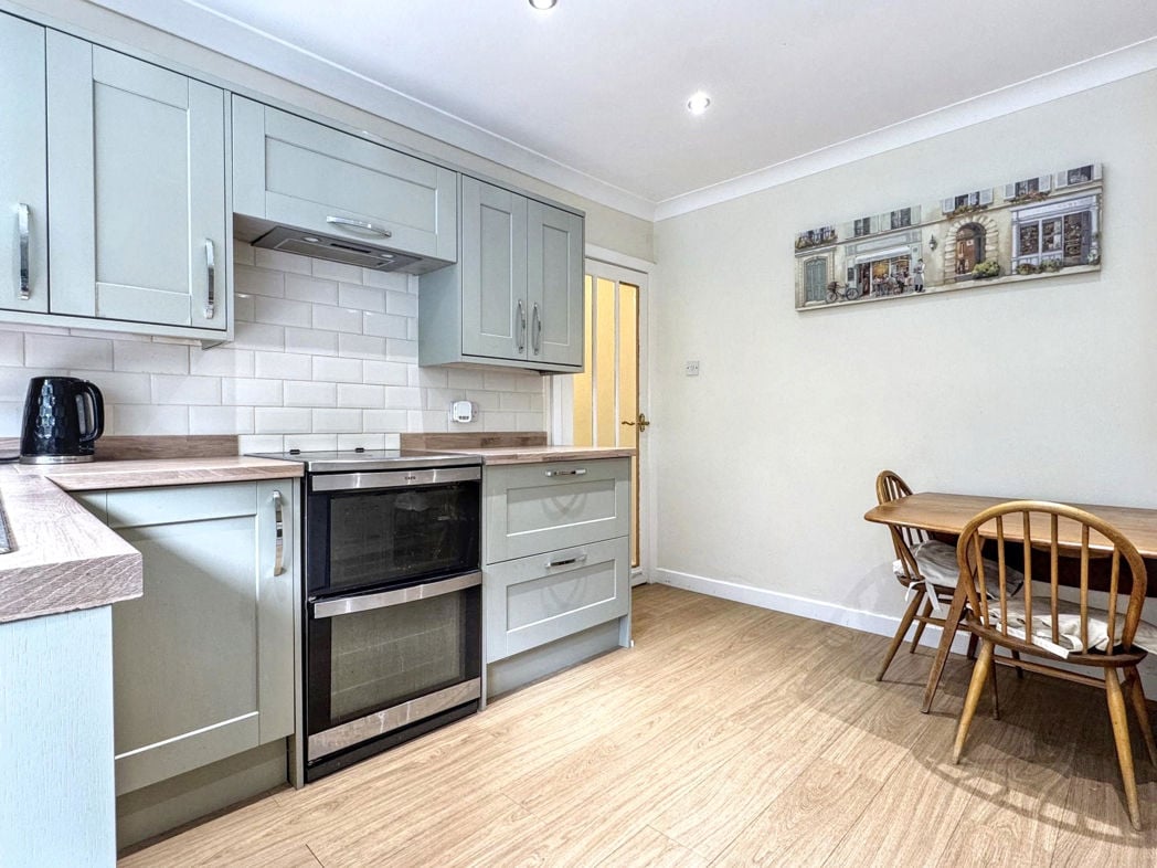 Property image 8 of 21