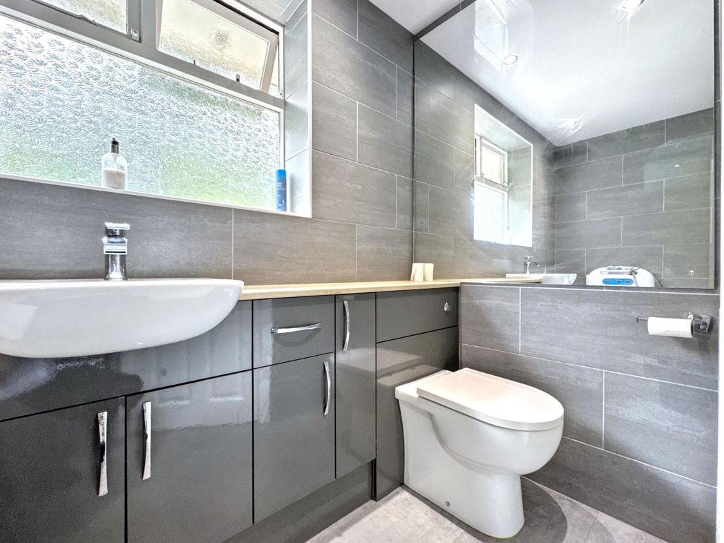 Property image 15 of 21