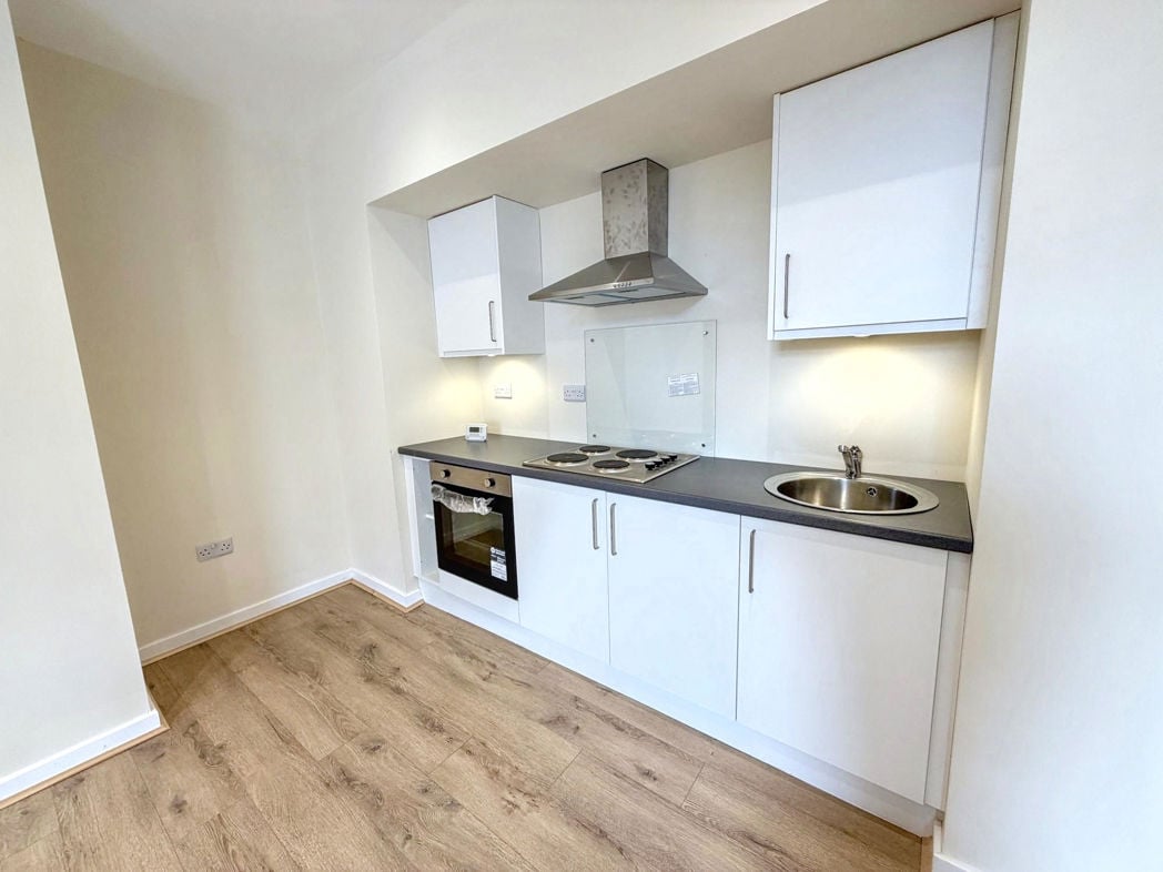 Property image 3 of 9