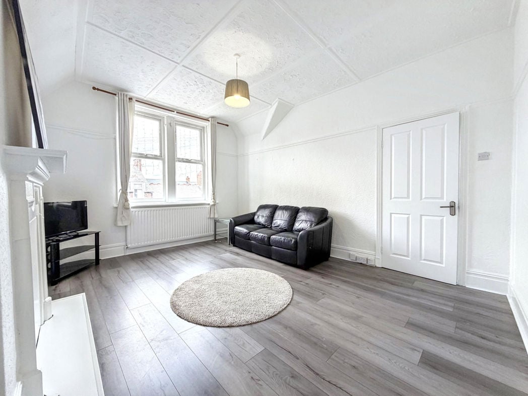 Property image 3 of 8