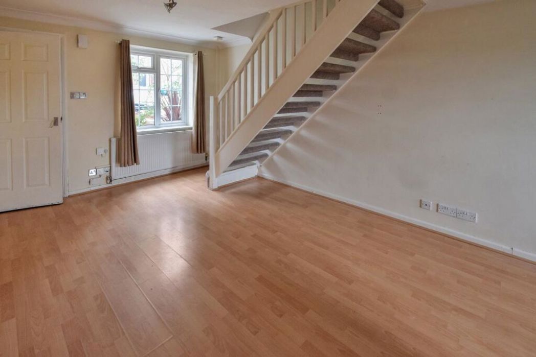 Property image 2 of 9
