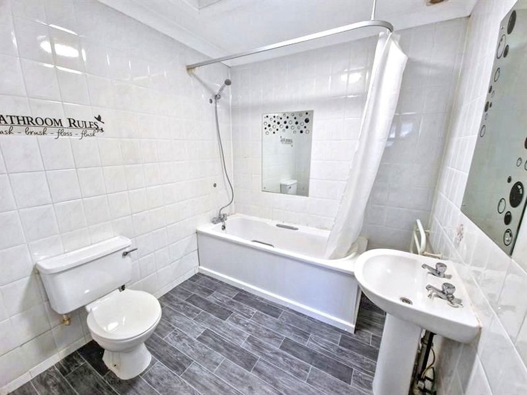 Property image 5 of 5