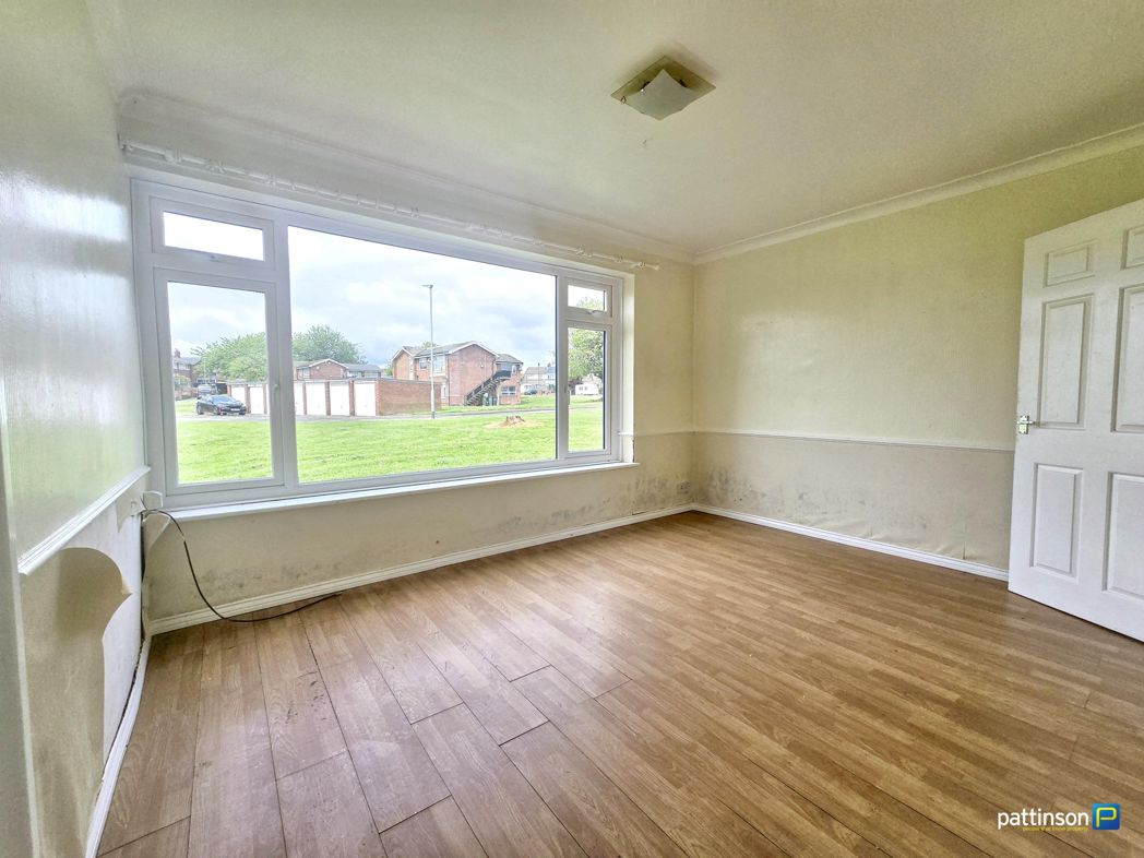 Property image 2 of 11