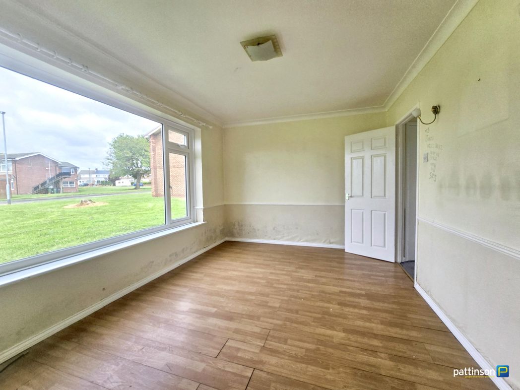 Property image 5 of 11