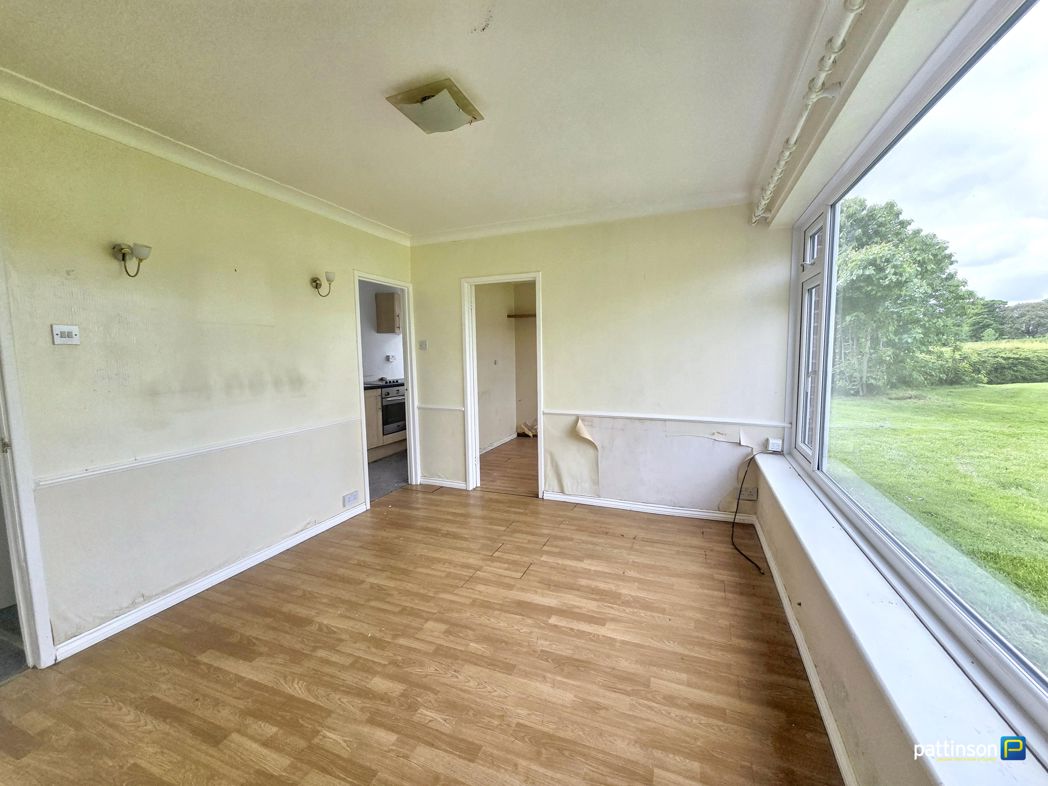 Property image 8 of 11