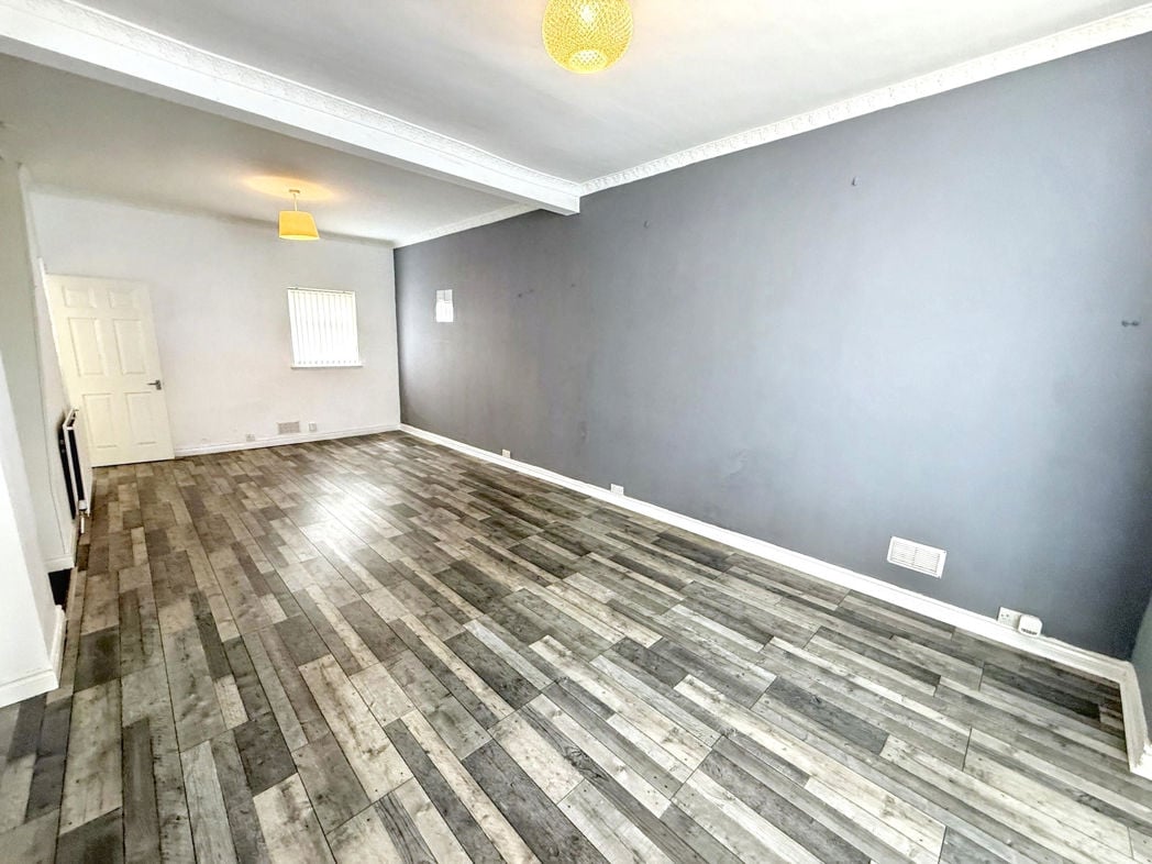 Property image 3 of 8