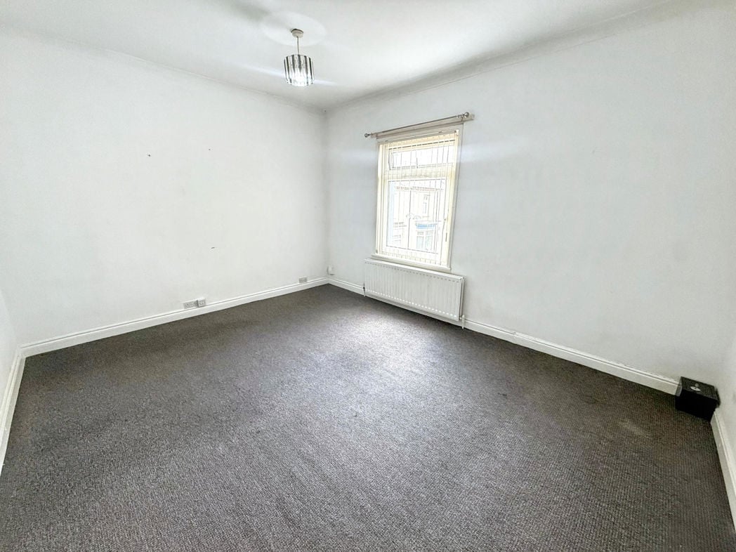Property image 6 of 8