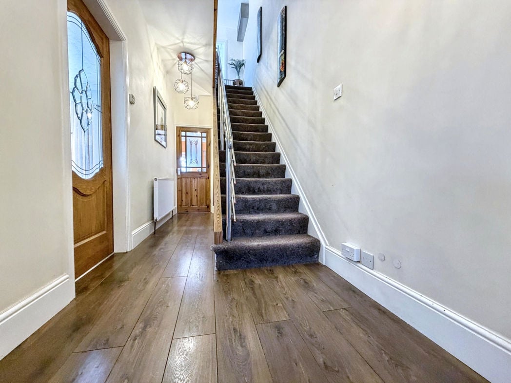 Entrance/Hallway