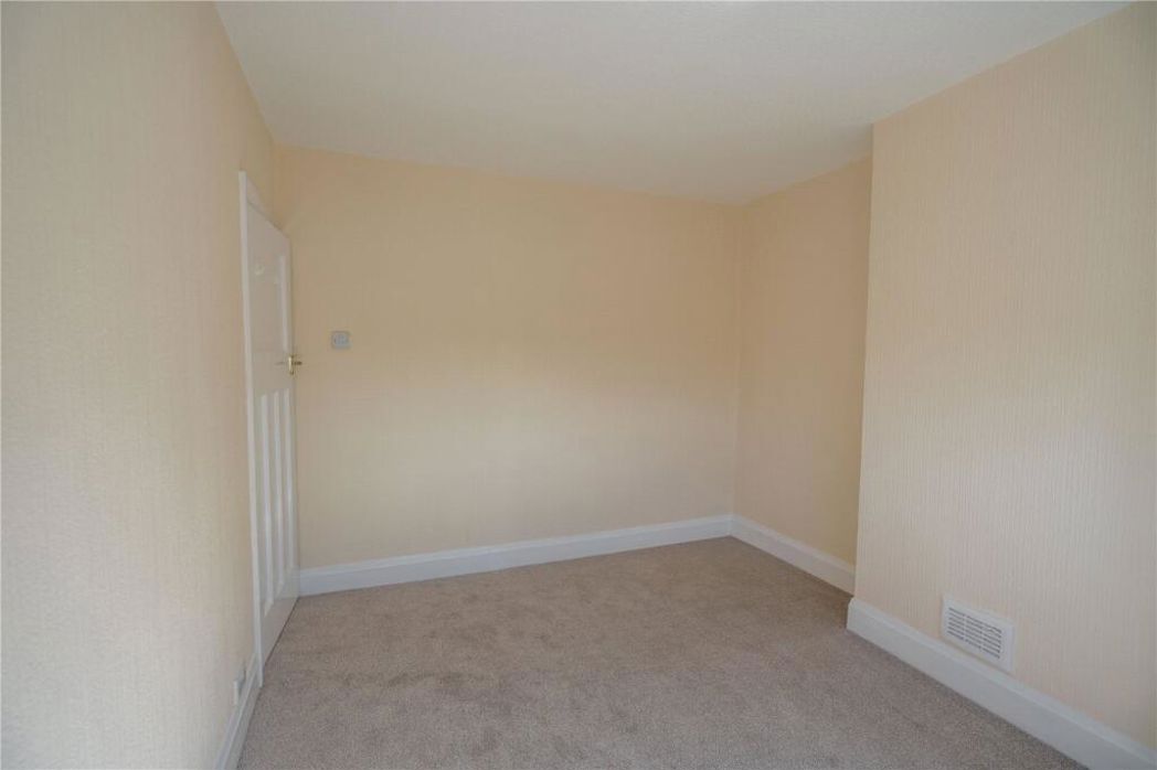 Property image 11 of 17