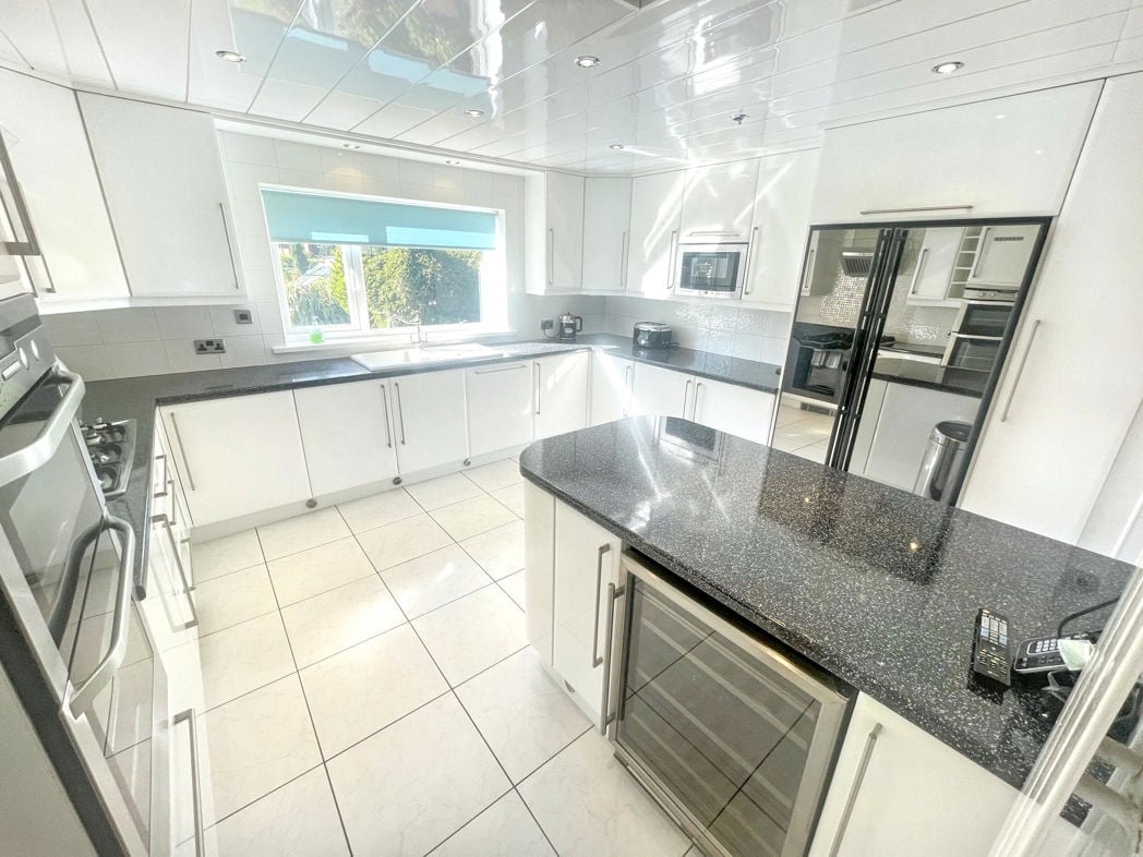 Property image 11 of 20