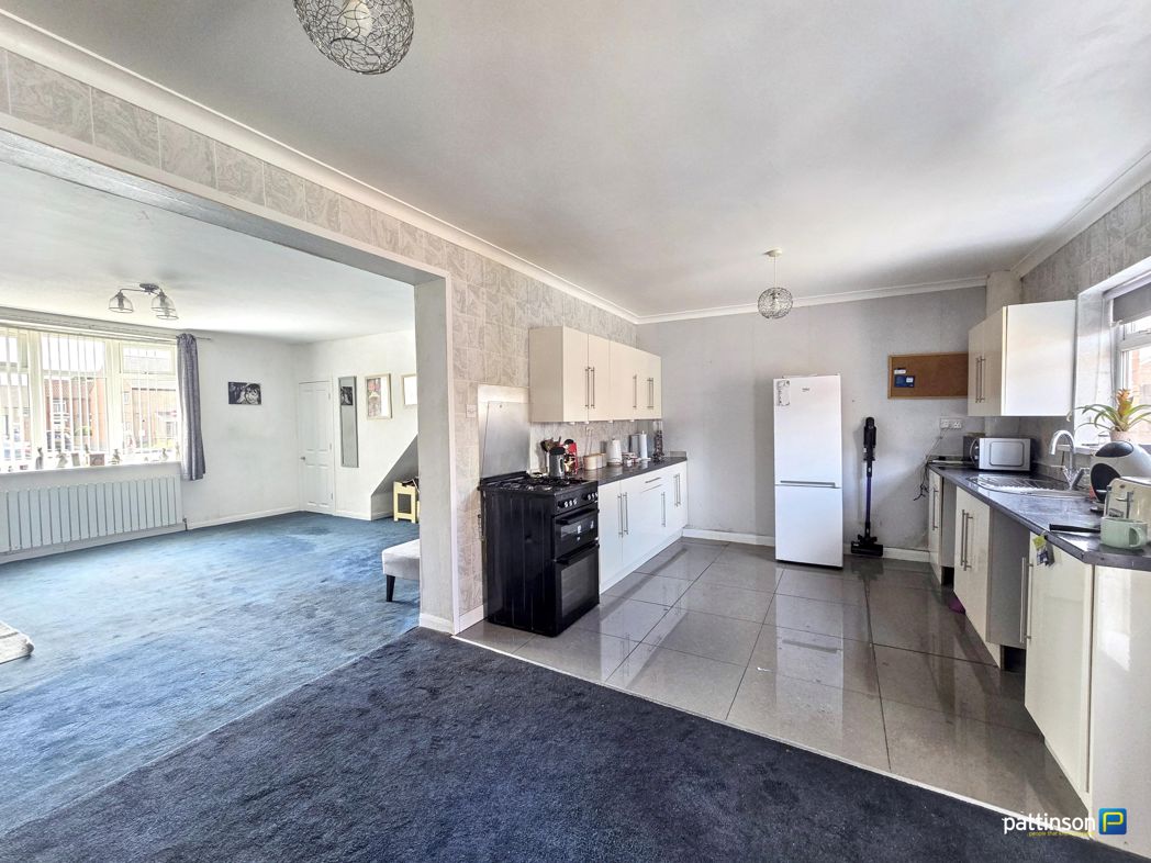 Property image 2 of 13