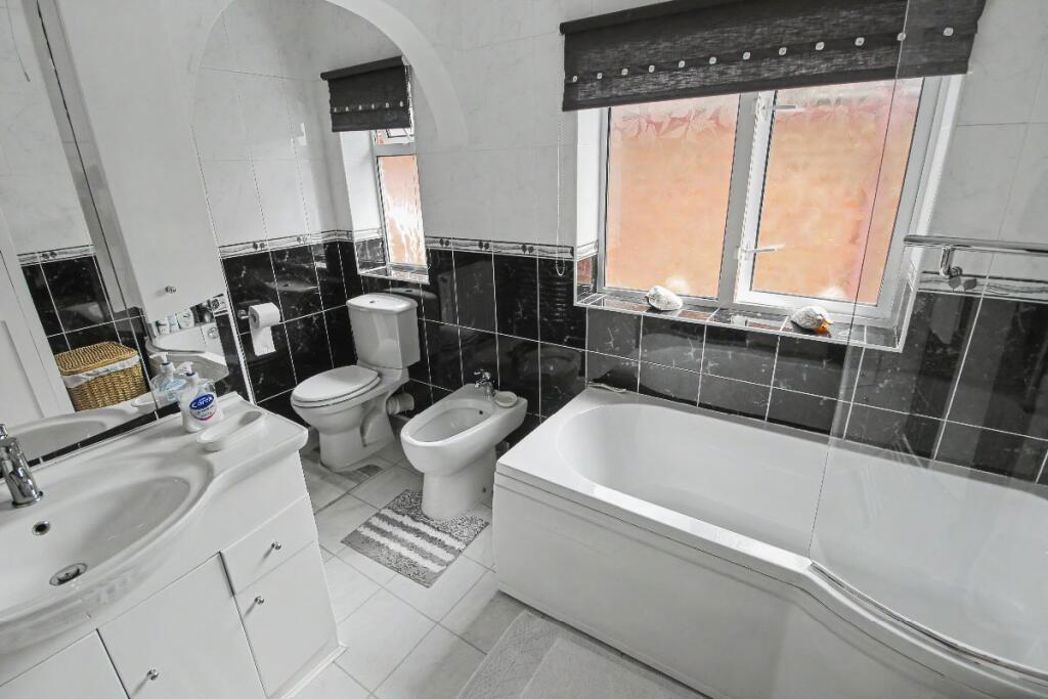 Property image 20 of 27