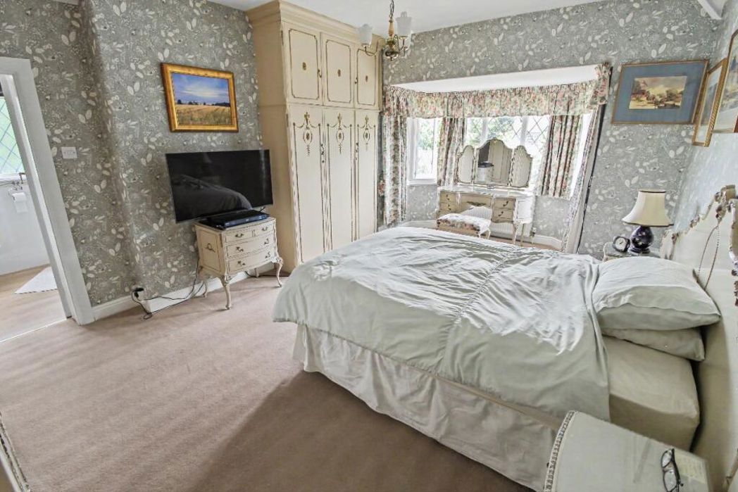 Property image 14 of 27