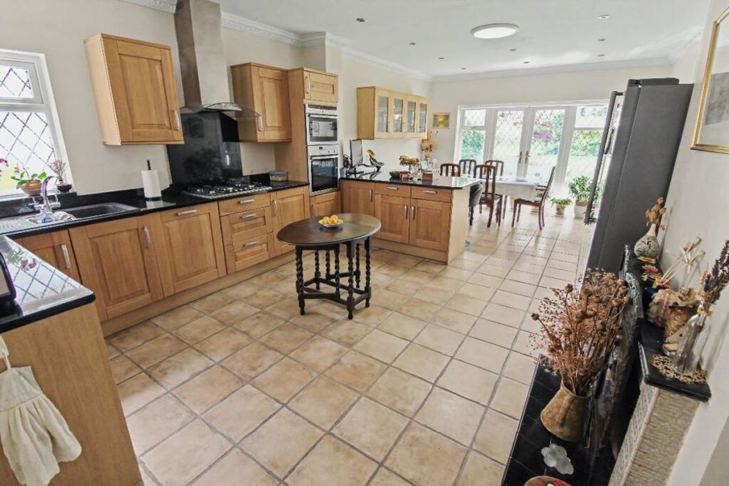 Property image 3 of 27