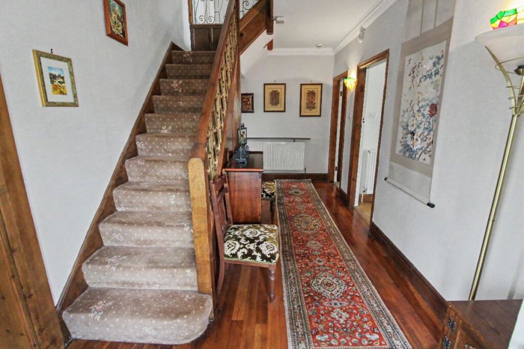 Property image 11 of 27