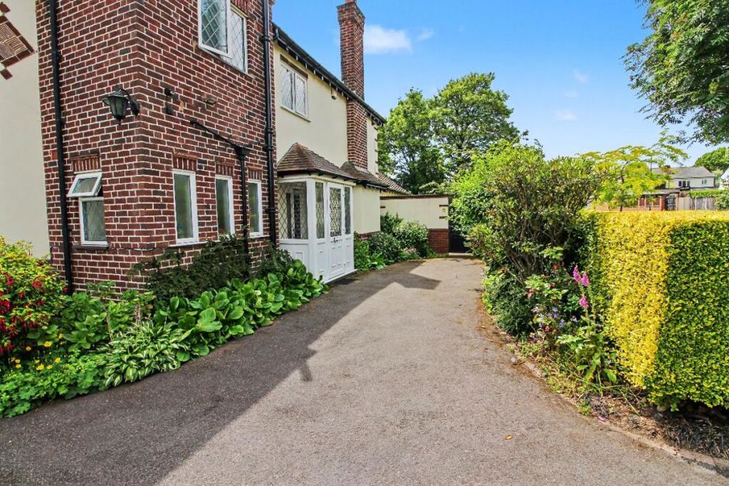 Property image 24 of 27