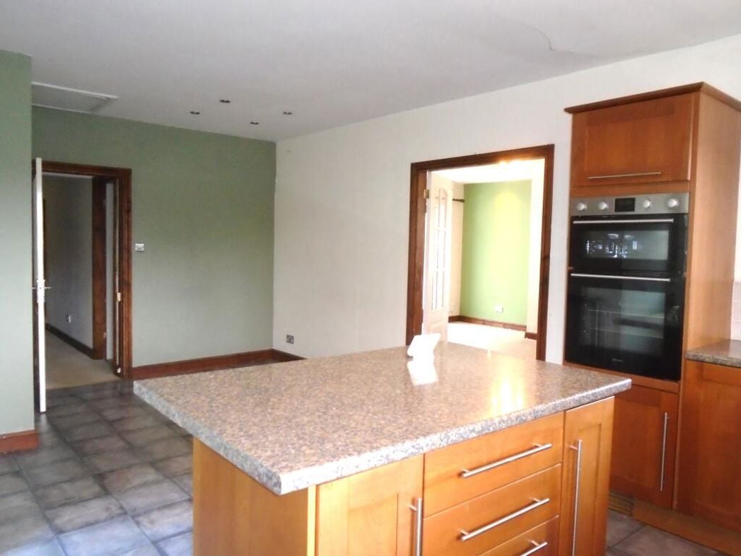 Property image 4 of 14