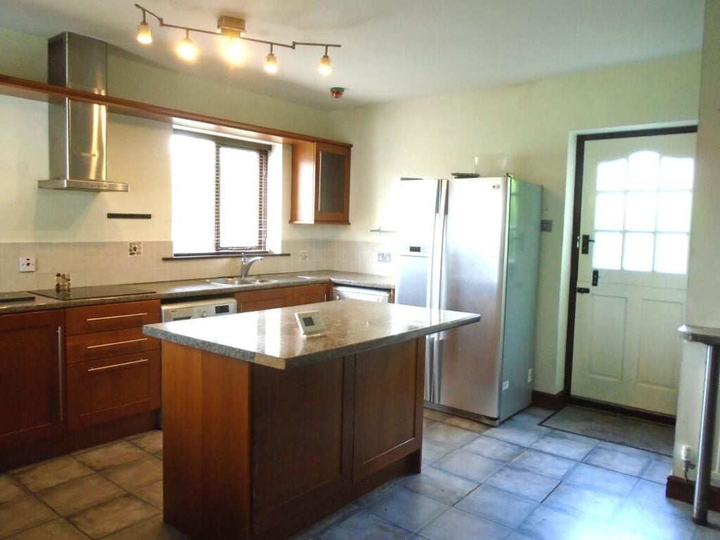 Property image 3 of 14