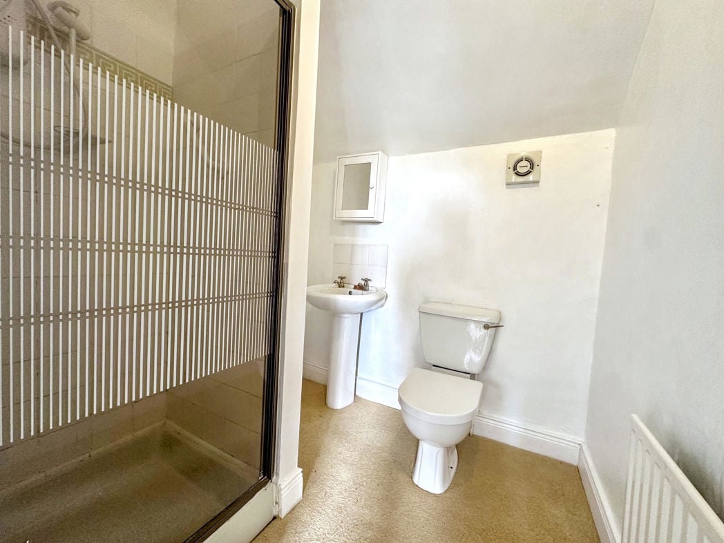 Property image 12 of 21