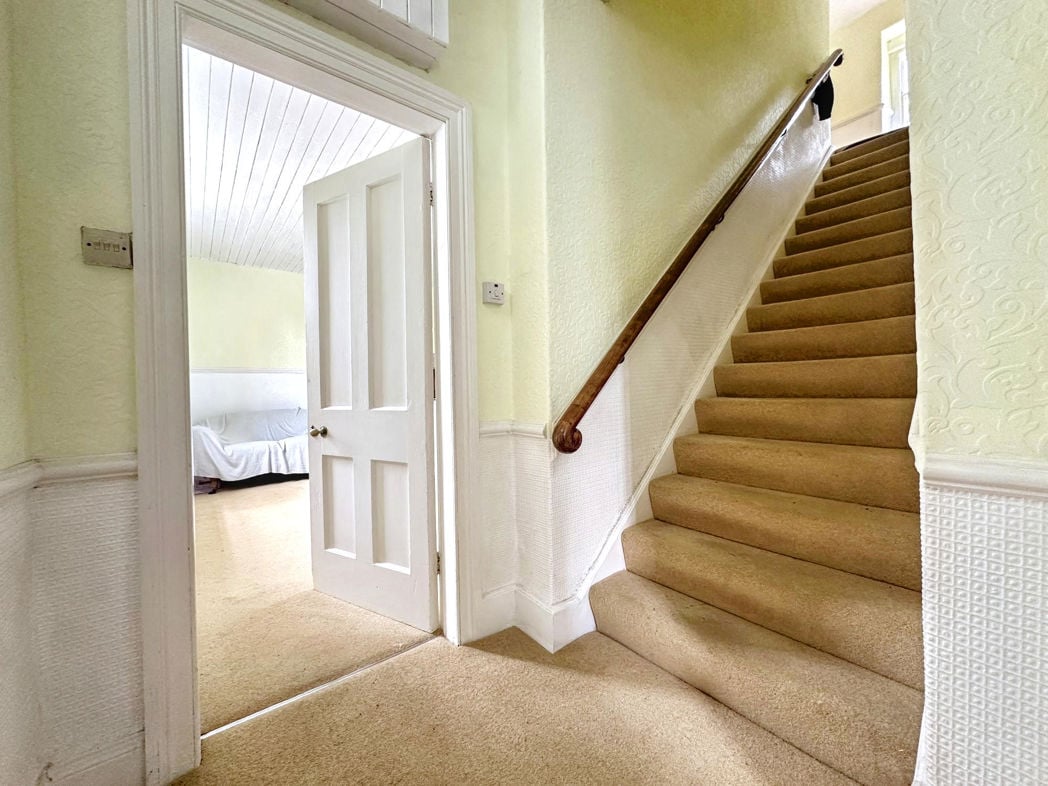Property image 3 of 21