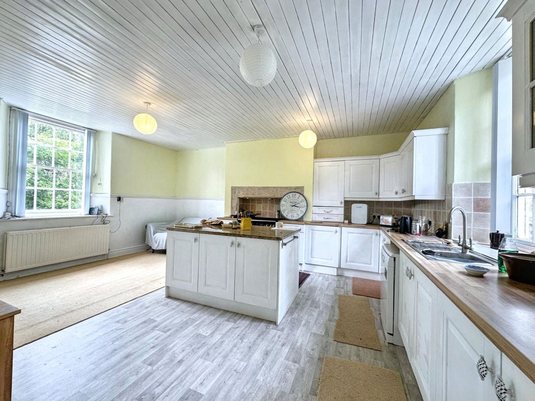 Property image 7 of 21