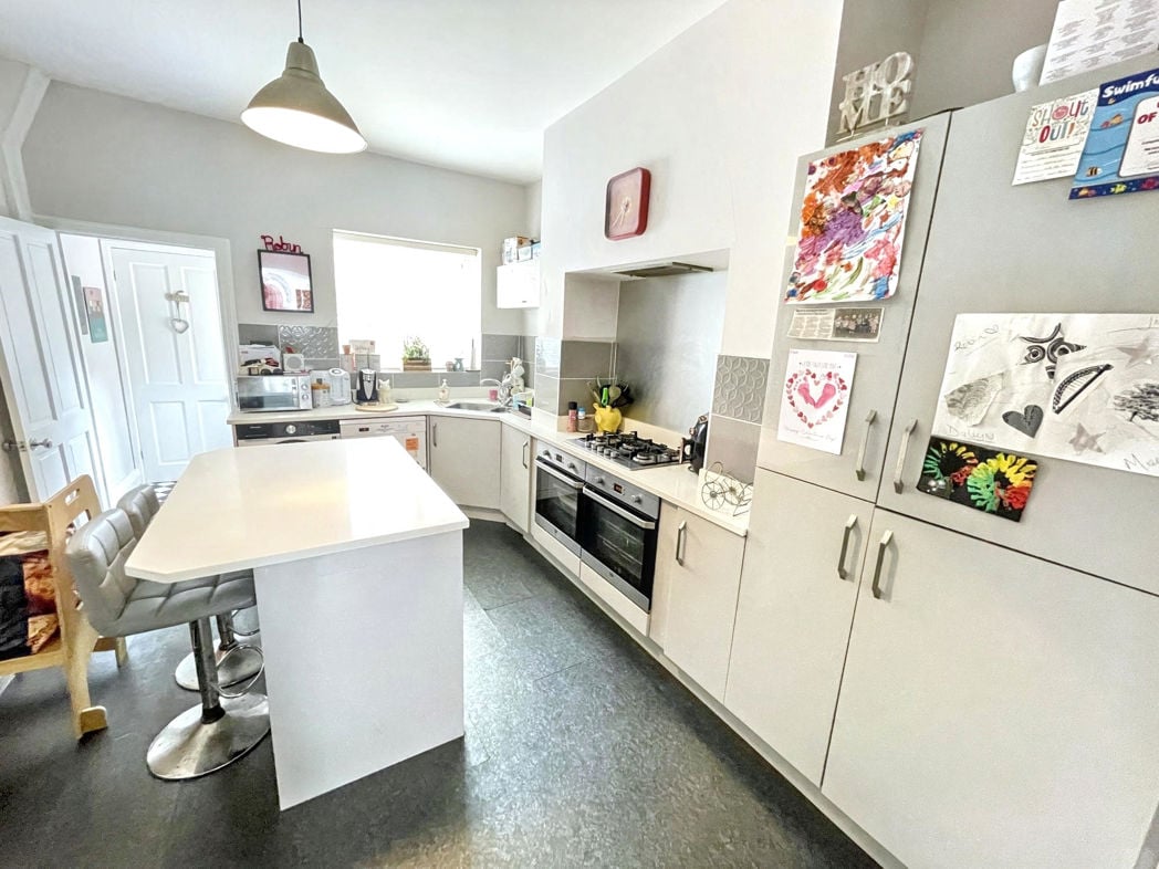 Property image 5 of 13