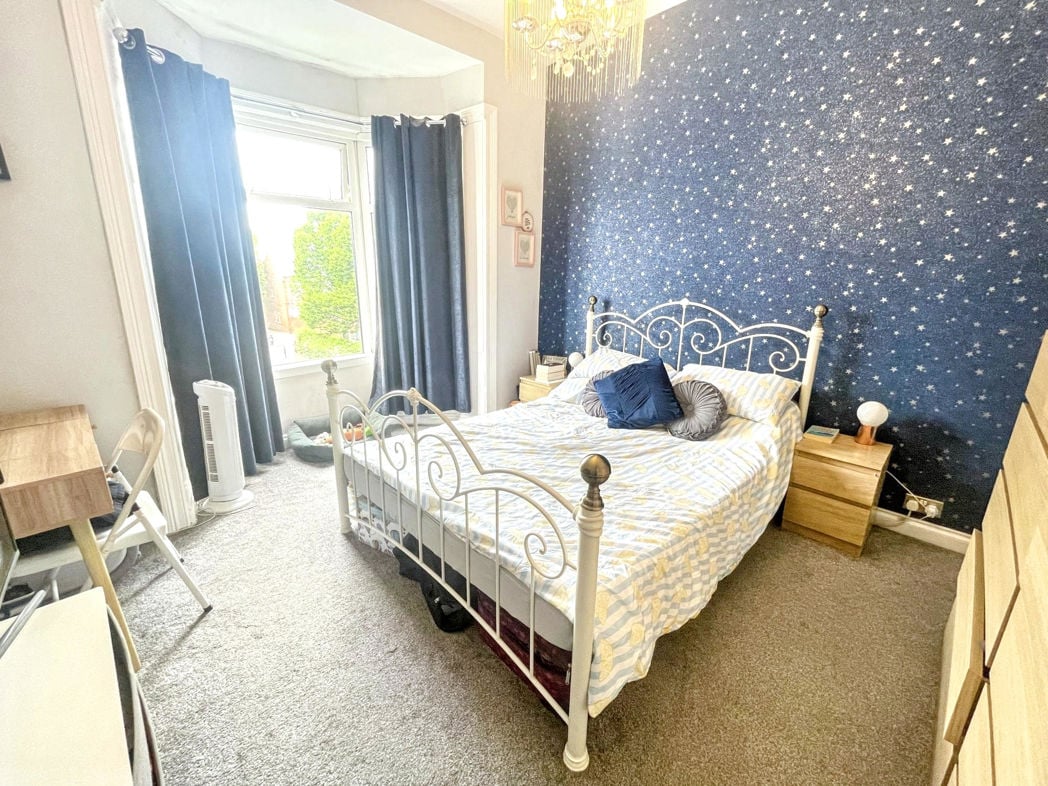 Property image 8 of 13