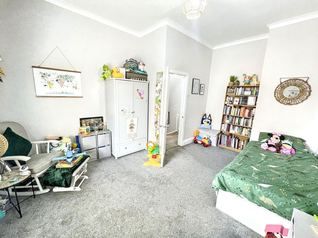 Property image 9 of 13