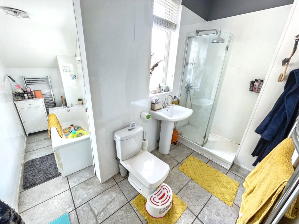 Property image 11 of 13