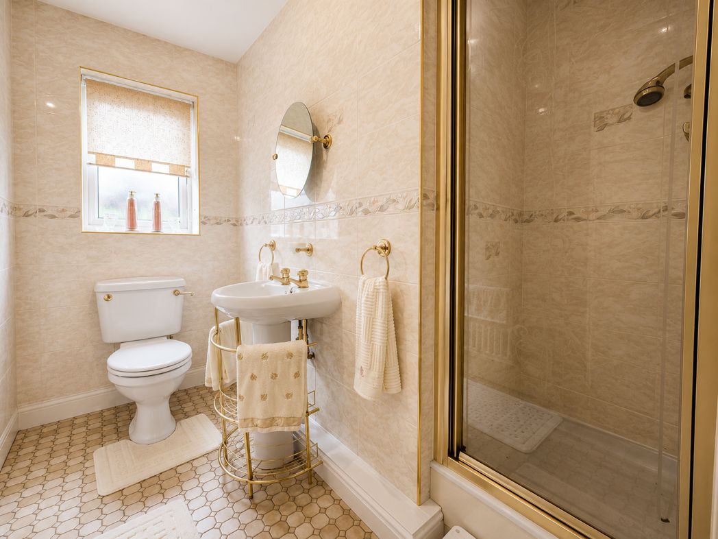 Ensuite Shower room