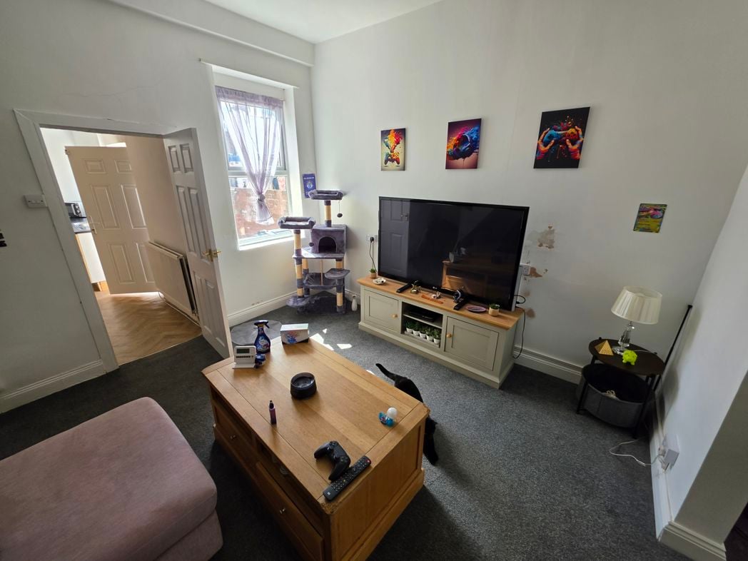Property image 2 of 11