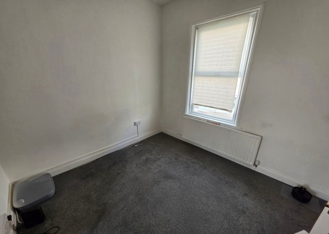 Property image 4 of 11