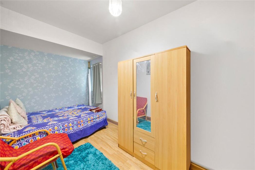 Property image 11 of 15