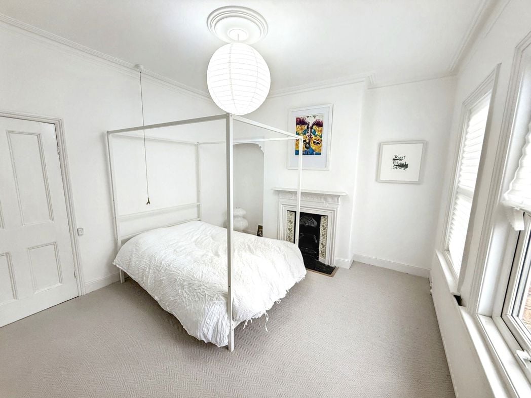 Property image 6 of 9