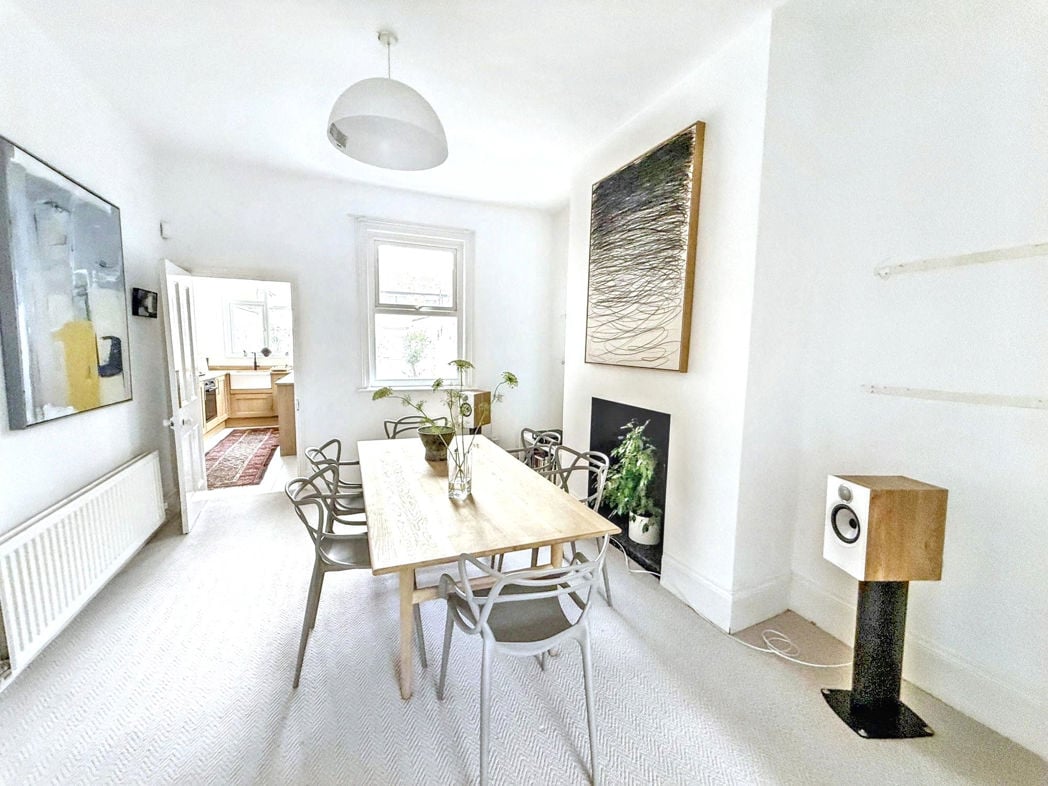 Property image 4 of 9