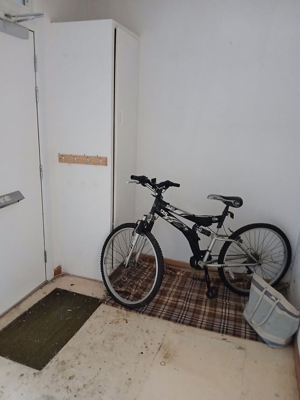 Property image 4 of 11