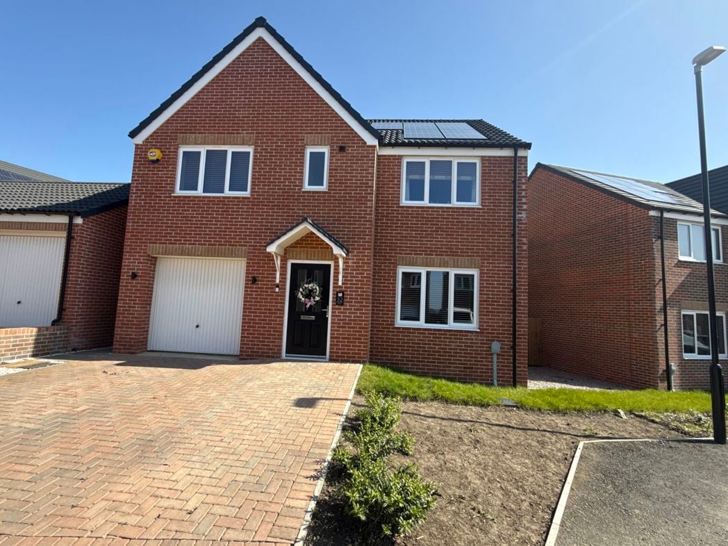 Property image 1 of 18