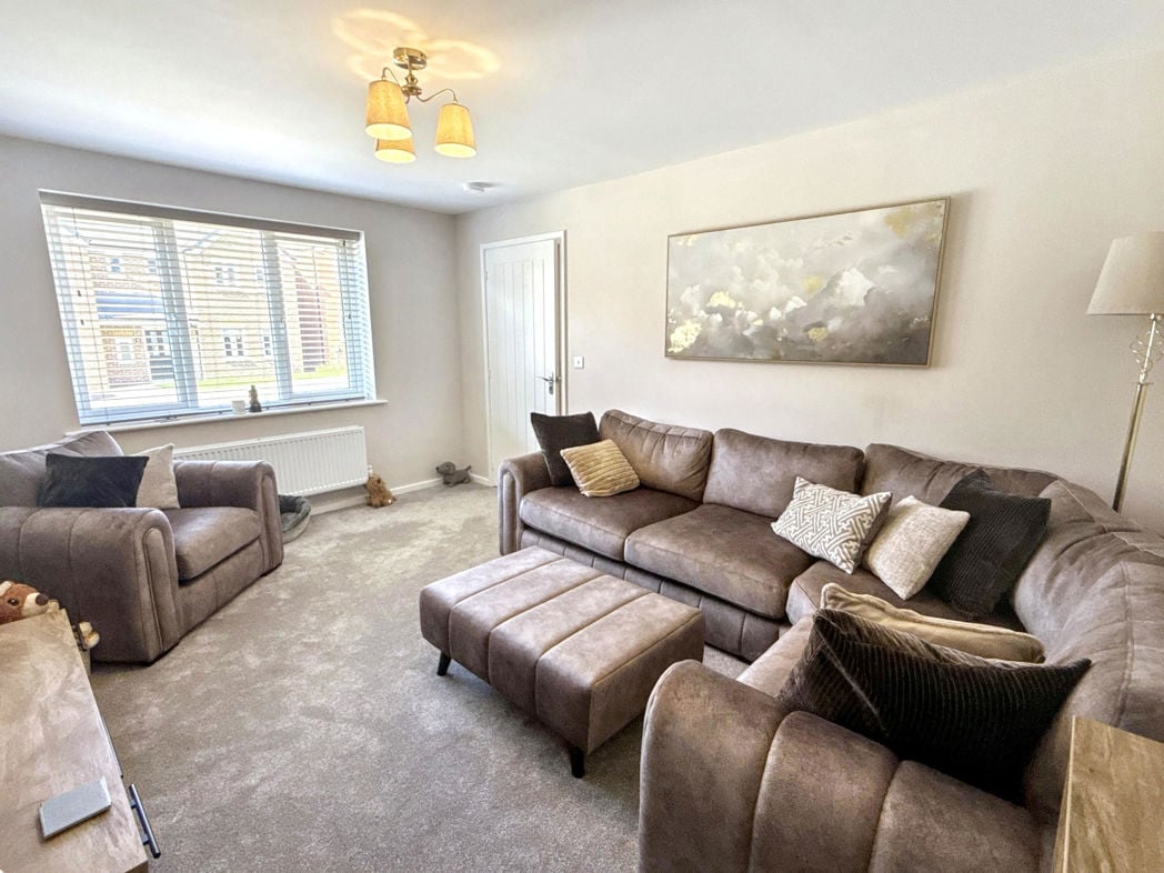 Property image 3 of 18