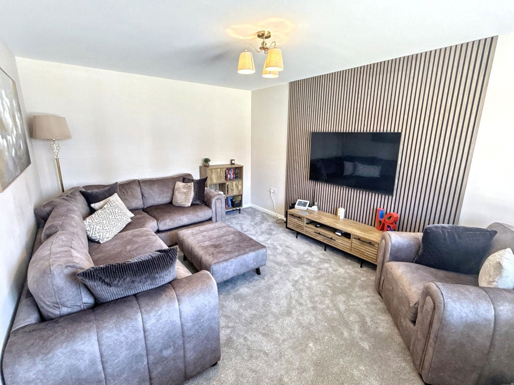 Property image 2 of 18