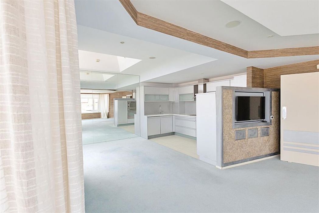 Property image 10 of 20