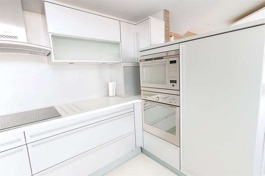 Property image 11 of 20