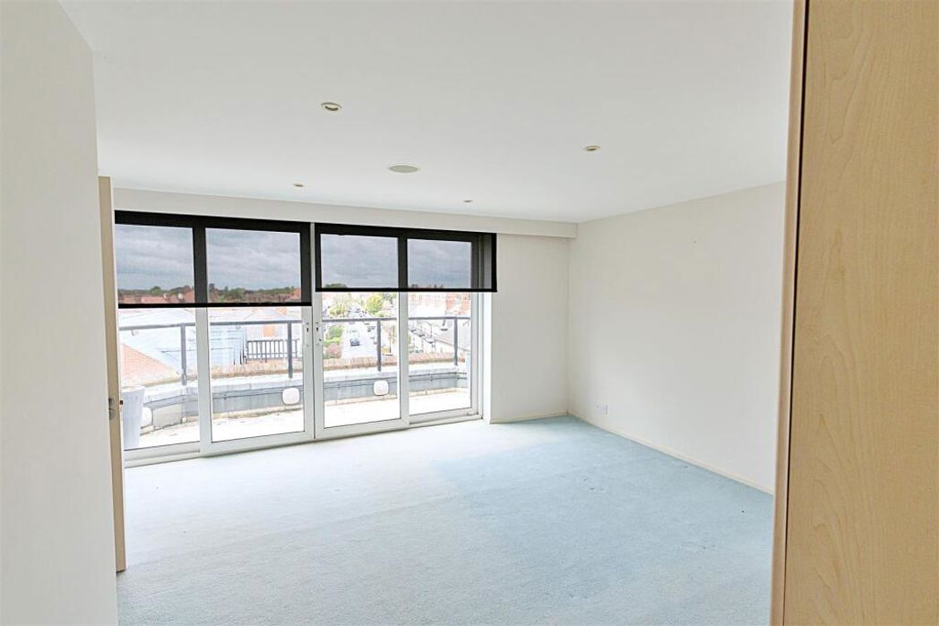 Property image 12 of 20