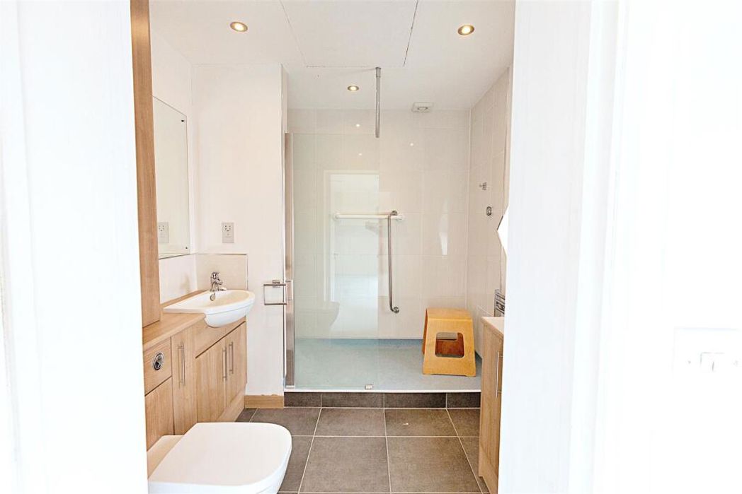 Property image 16 of 20