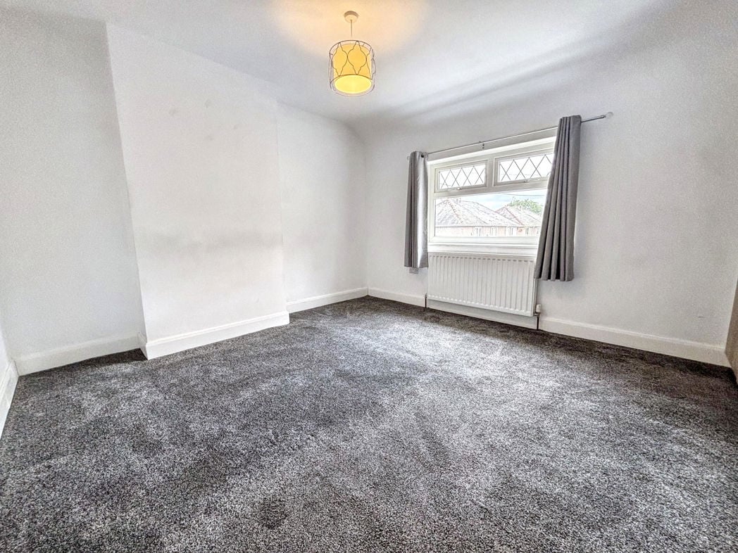 Property image 4 of 8